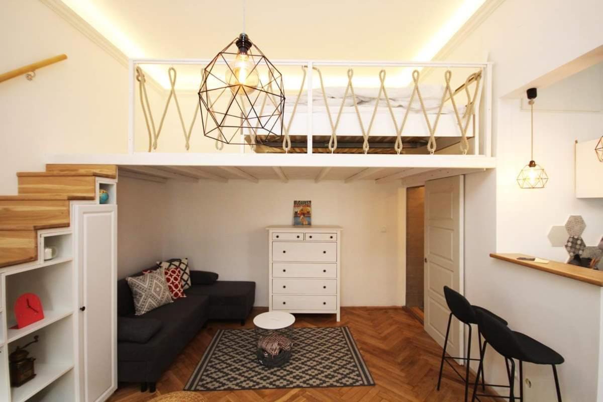 Lovely Downtown Home In Budapeste Exterior foto